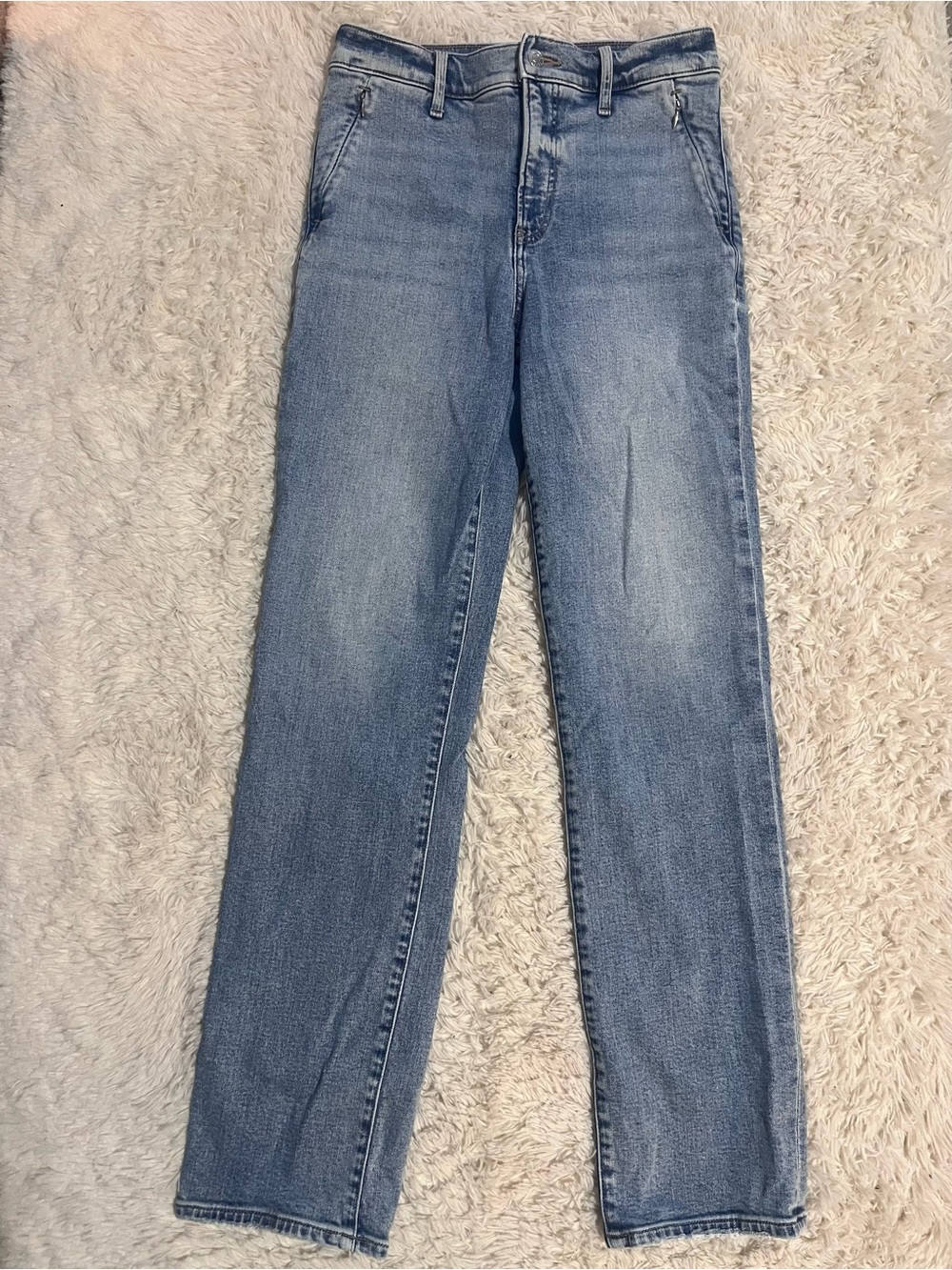 Express Straight Leg Jeans in Light Blue Wash Size 4L